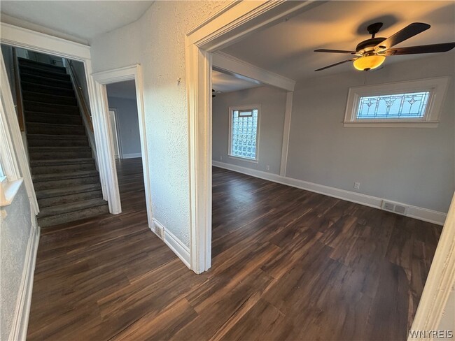 Building Photo - 18 Buffum St