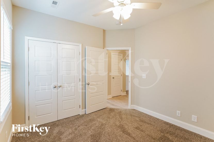 Building Photo - 623 Alvin Rd