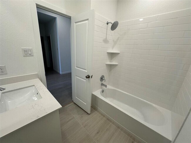 Building Photo - 3020 Pintail St