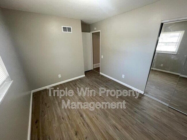 Building Photo - 11423 Ortega Dr