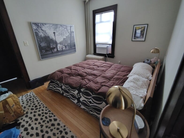 First bedroom - 2847 31st Avenue South