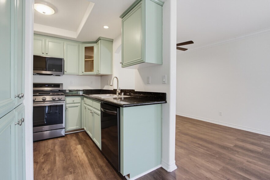 Building Photo - 5046 Los Morros Way