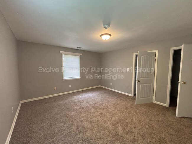 Building Photo - 4268 Glenbrook St