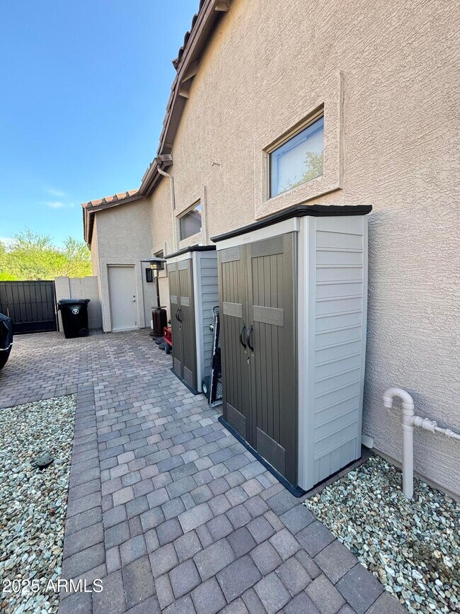 Building Photo - 7637 E Tasman Cir