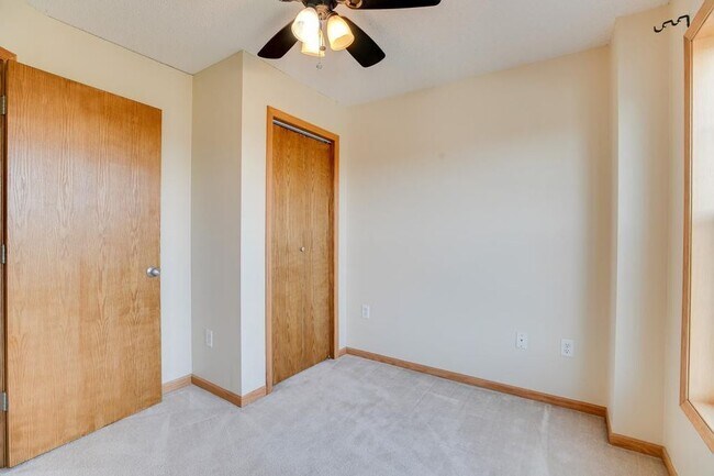 Building Photo - 1347 Magnolia Ave E