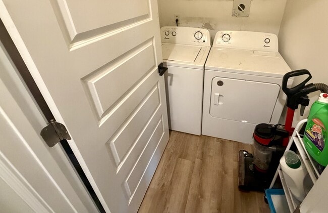 Building Photo - 142 Champion Blvd