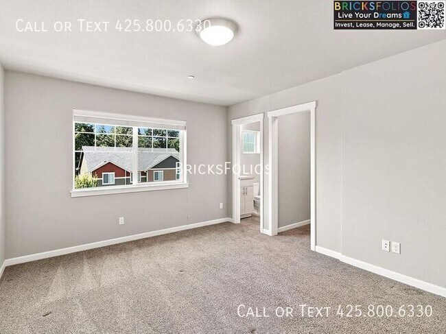 Building Photo - Discover Your Dream Corner Townhome in Olympia