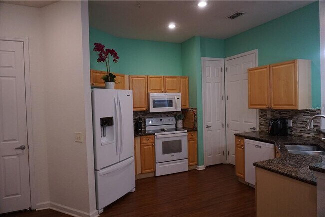 Building Photo - 719 Terrace Ridge Cir