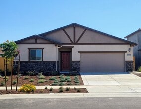 Building Photo - West Roseville Single Story Lennar Solar Pavia @ Fiddyment Farm, 4 bed, 2 ba 1772 sq foot - Park ...