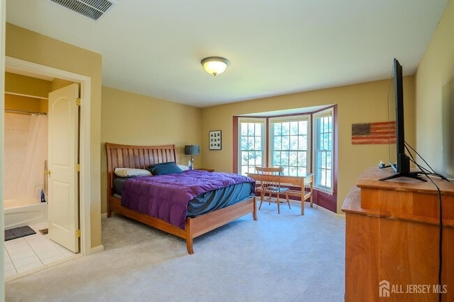 Building Photo - 19 Meadowlark Dr