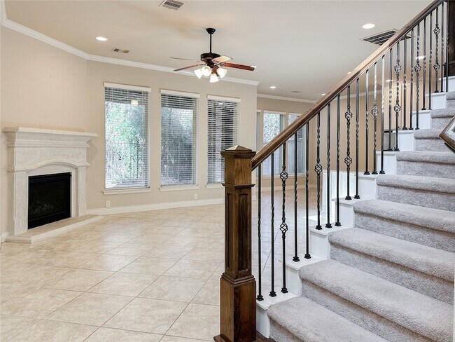 Building Photo - 23 Jonquil Pl