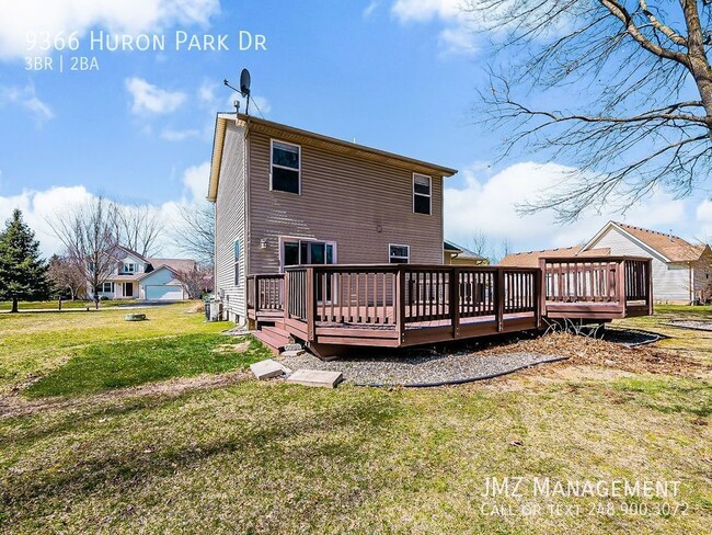 Building Photo - Beautiful Home in Hamburg Twp