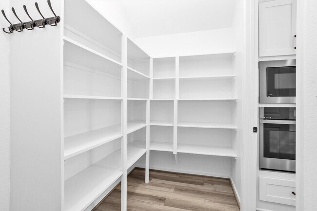 Building Photo - 18402 Cir Bar Rnch Ct