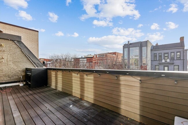 Building Photo - 1469 Harvard St NW