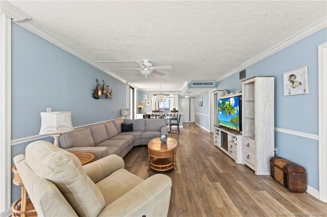 Building Photo - 10600 S Ocean Dr