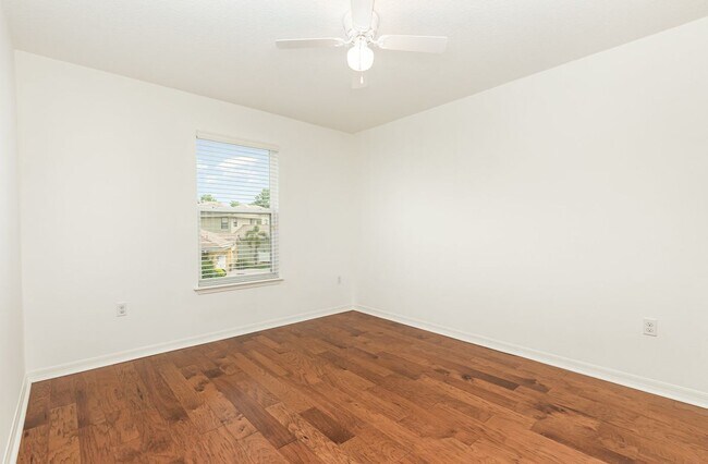 Building Photo - 9026 Paolos Pl