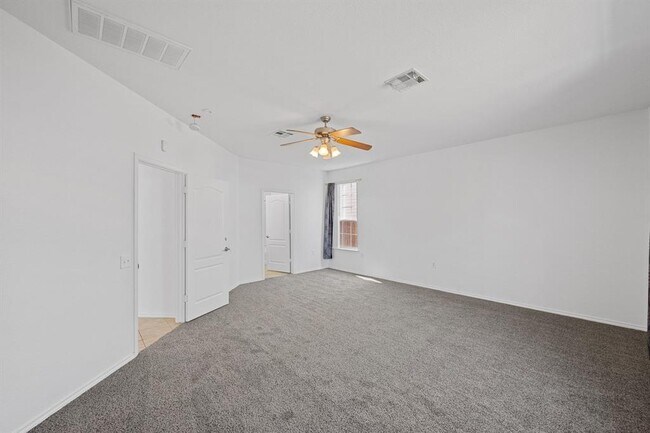 Building Photo - 6212 Roseborough Dr