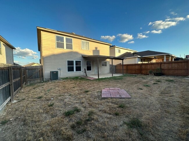 Building Photo - Beautiful Home in Stone Oak!