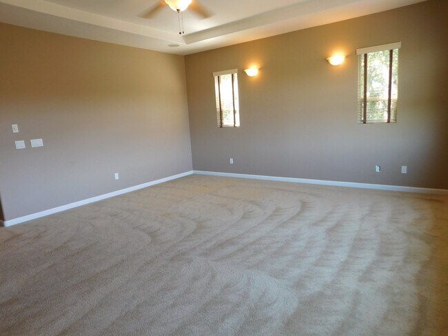 Building Photo - San Marcos 5Br Executive House Avail $6690 TEXT 858-774-1574