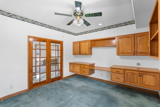 Building Photo - 3957 Valley Oak Dr