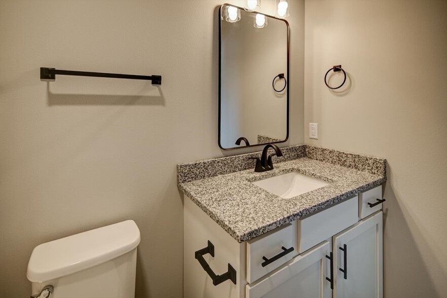 Building Photo - 4831 Suelo Rd