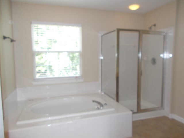 Building Photo - 3007 Linstead Dr