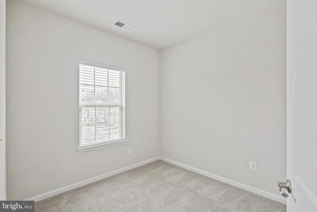 Building Photo - 10012 Sandy Run Rd