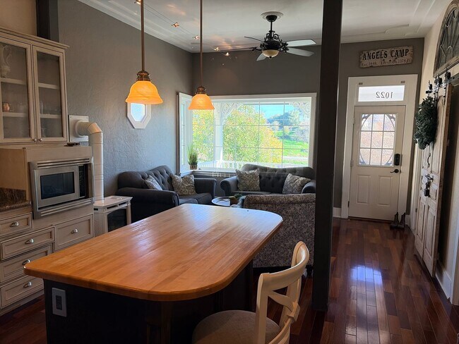 Building Photo - Well-Maintained Cozy 2BD/2BA Home in Angels Camp, CA! Extra Upper Room and Basement!