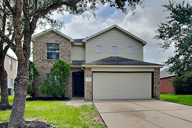 Primary Photo - 3207 Trail Hollow Dr