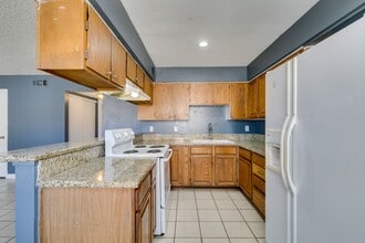 Building Photo - 1641 N Lamont St
