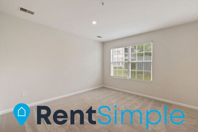 Building Photo - 8075 Lacy Dr