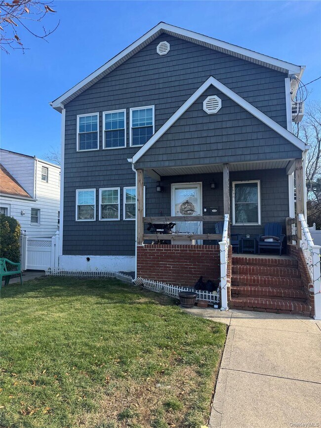 Primary Photo - 614 Monroe Blvd