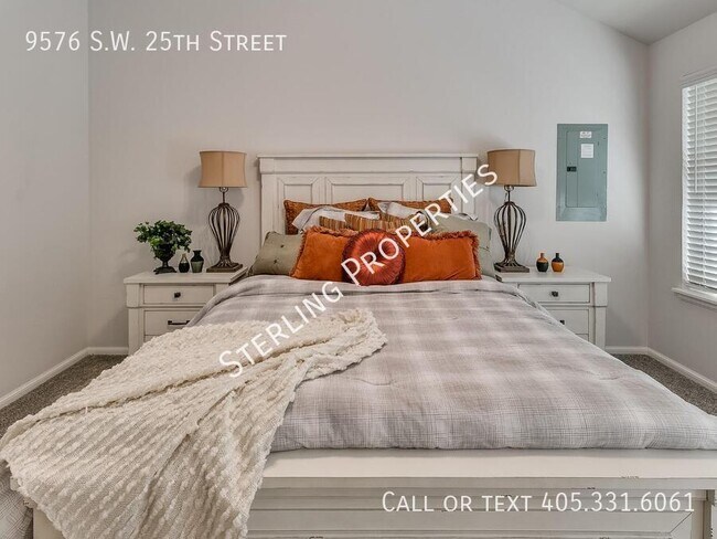 Building Photo - 9576 SW 25th St