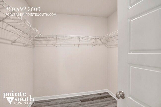 Building Photo - 32038 Lyon Rd