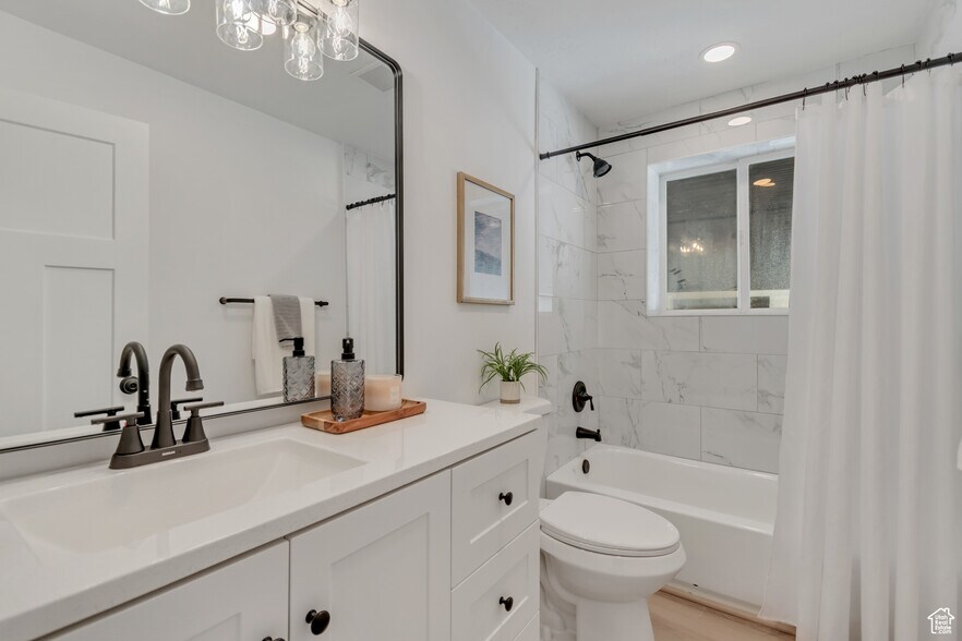 Building Photo - 394 N 100 E