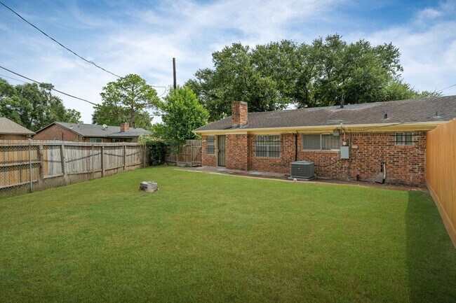 Building Photo - 14410 Alkay St