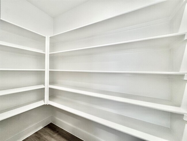 Building Photo - 8509 Shoreham