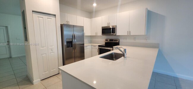 Building Photo - 13265 SW 286th Terrace