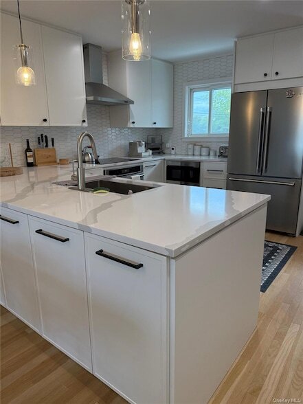 Building Photo - 3041 Mitchell Rd