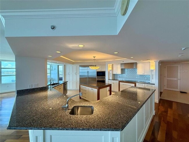 Building Photo - 988 Blvd of the Arts