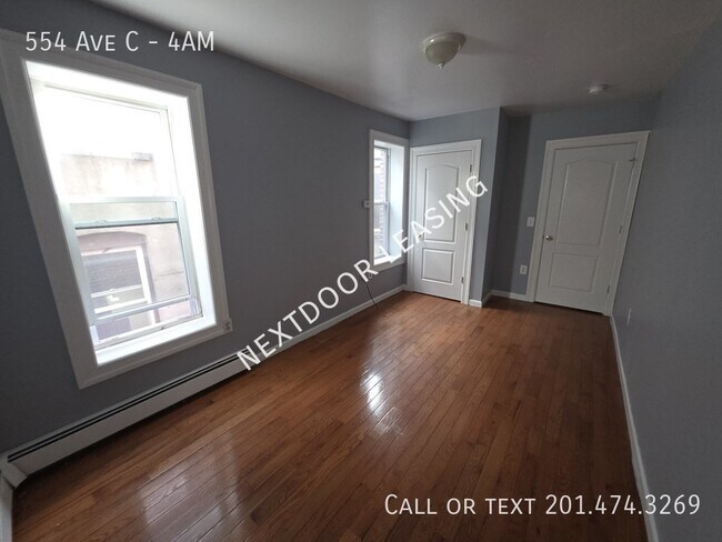 Building Photo - 554 Avenue C
