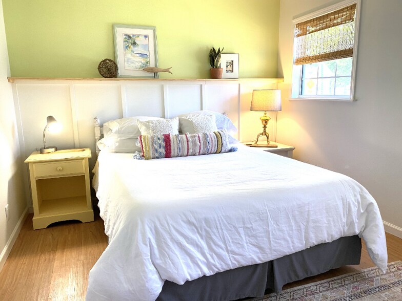 Building Photo - 21829 Pompano Ave