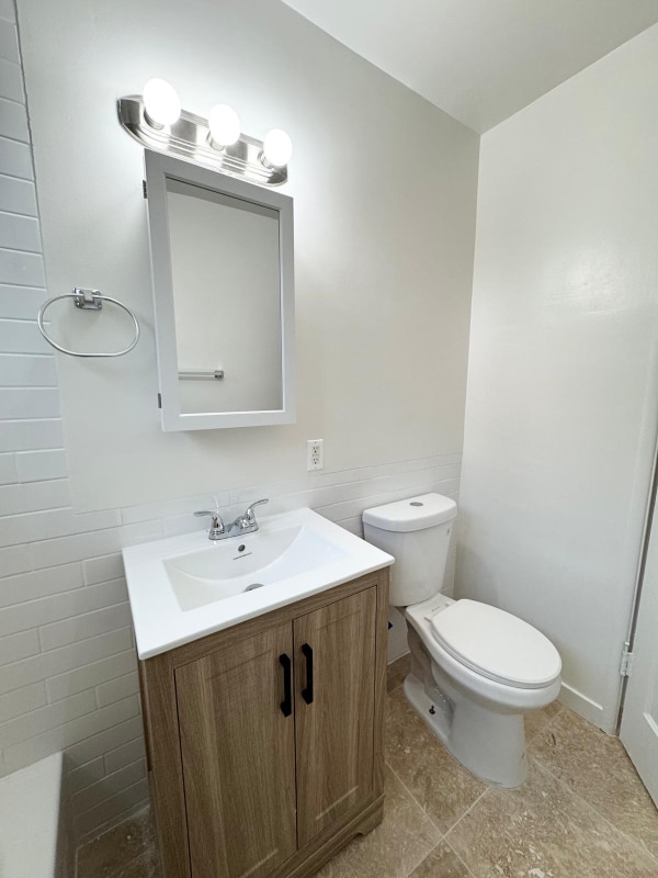 Building Photo - 5404 La Mirada Ave