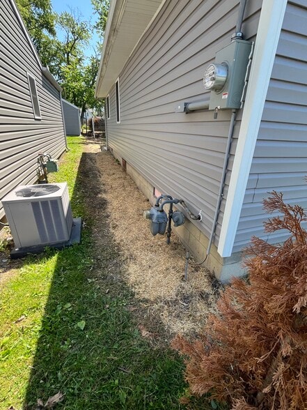 Building Photo - 1320 Fairlawn Ave