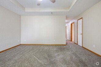 Building Photo - Large 3 Bdrm 2 Bath - Pleasant Hill