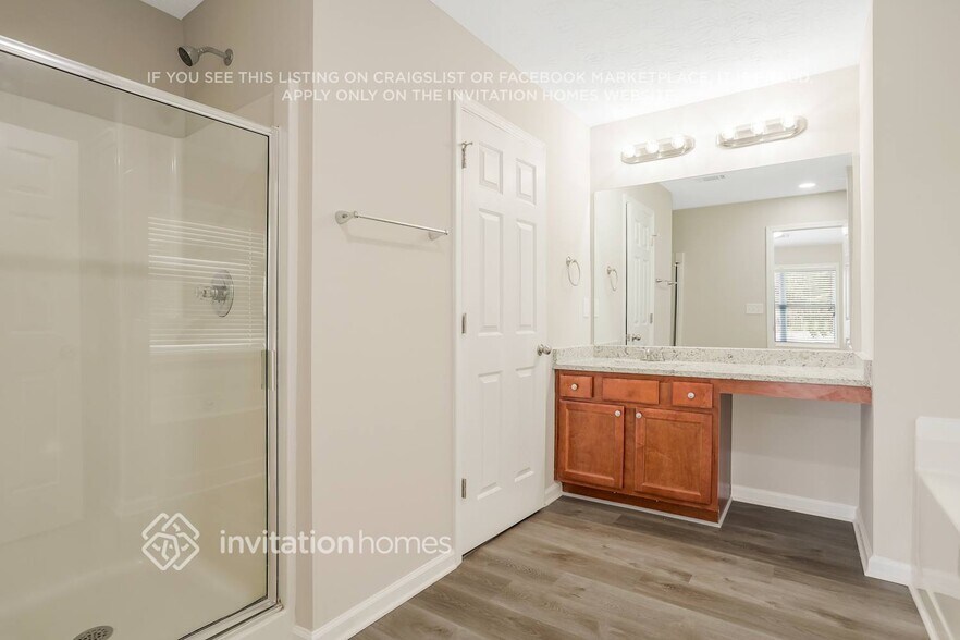 Building Photo - 76 Laurelton Cir