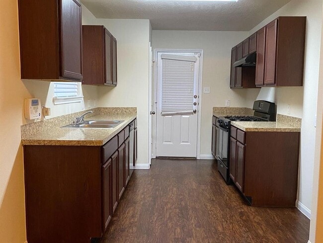 Building Photo - 6226 El Granate Dr