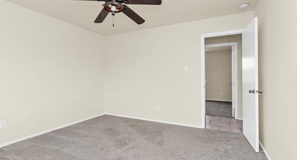 Room 3 - 19338 Montclair Meadow Ln