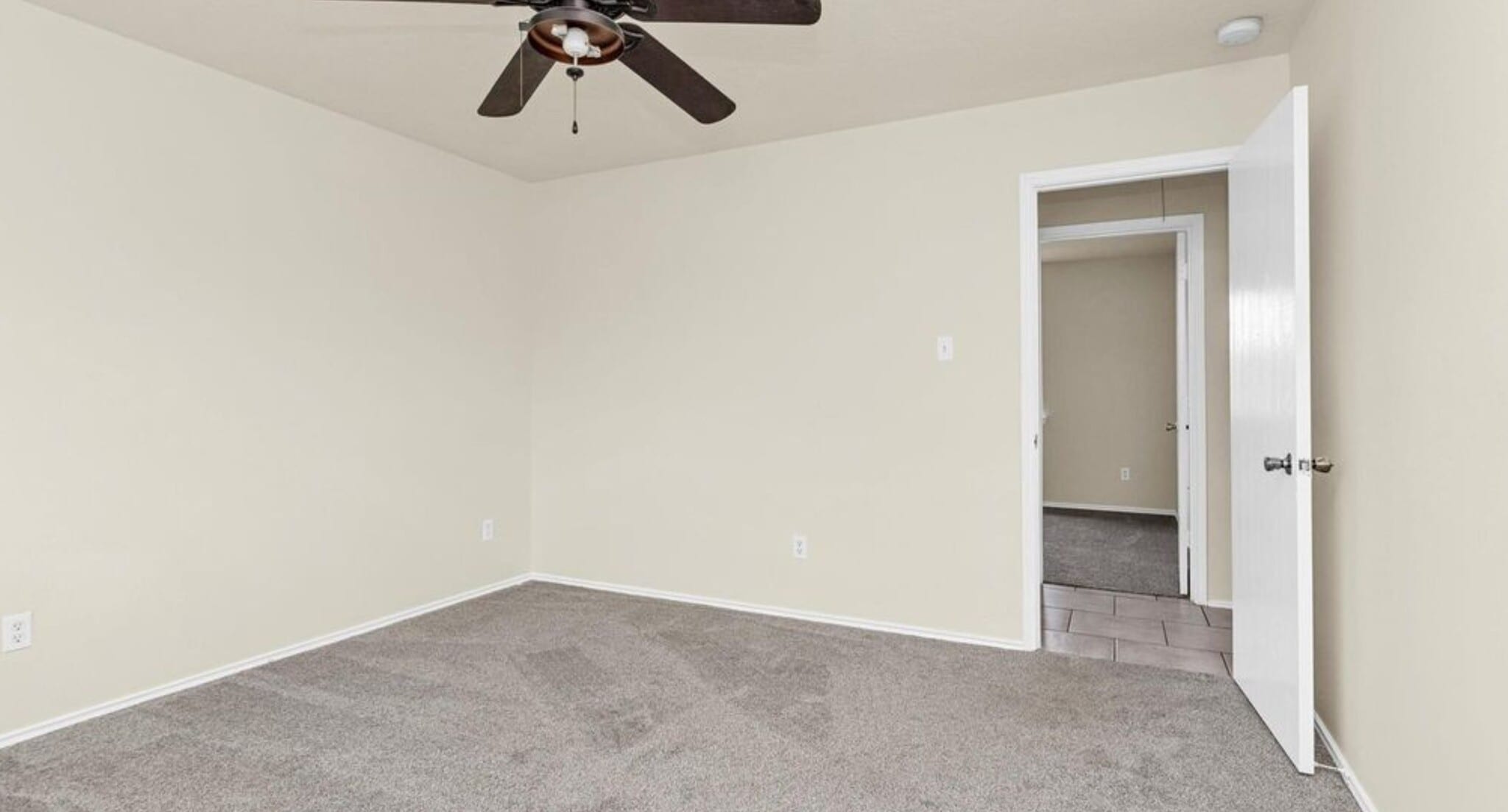 Room 3 - 19338 Montclair Meadow Ln