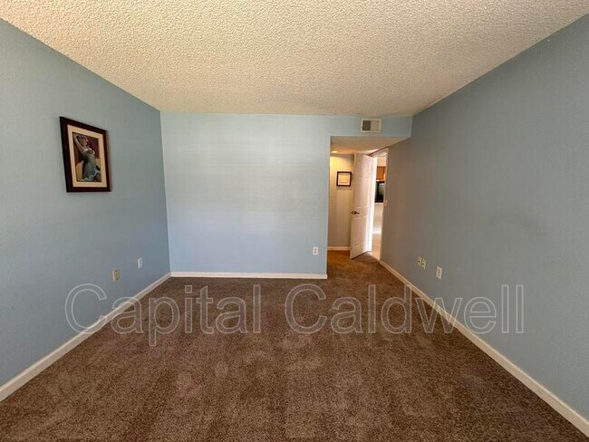 Building Photo - 2500 Winding Creek Blvd